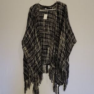 Steve Madden Black & White Cover Up